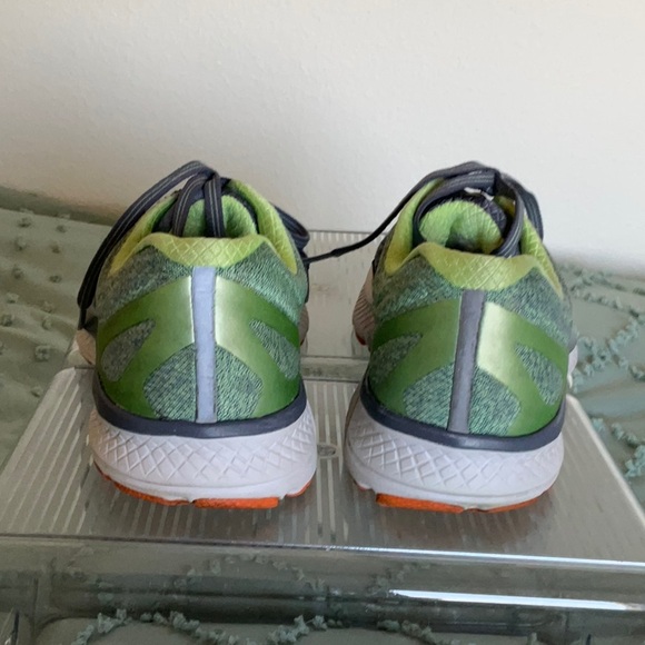 Saucony Guide ISO Sneakers - Dark Gray and Green Sz 9 - Picture 4 of 9